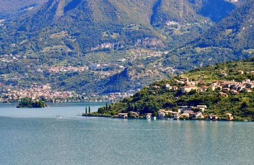 Tavernola Bergamasca Apartment | Italian Vacation Homes - La Petite Maison du Lac