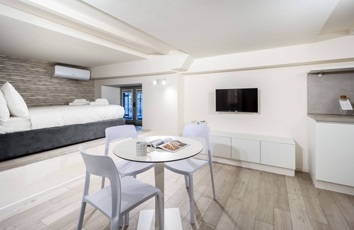 Magenta Apartment | Italianway - The B Village Standard - Apt M3