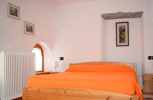 San Giacomo Filippo House | Italo-Swiss App 3 - two-roomed apartment 4 beds