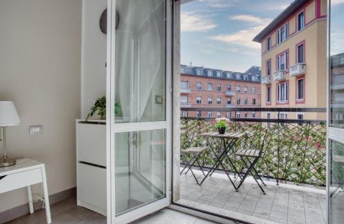 Zona Zara Apartment | JOIVY Cosy Flat near Villa Mirabello