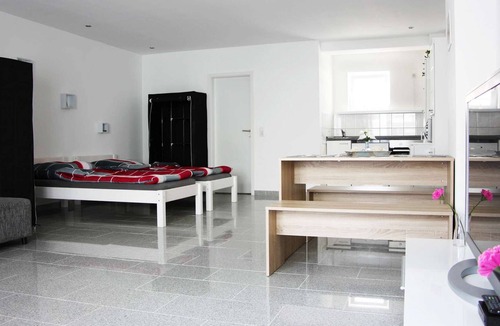Kleve Apartment | KL01 comfortable workers apartment with WiFi