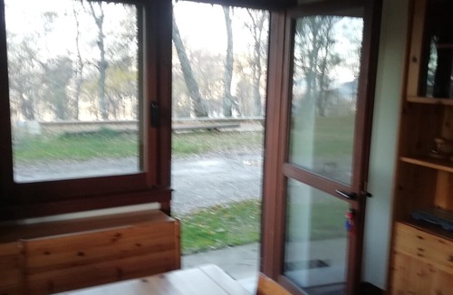 Pian delle Betulle Apartment | La Capanna di Pian delle Betulle. Holiday Apartment Doppio Ingresso with Mountain View, Wi-Fi & Garden