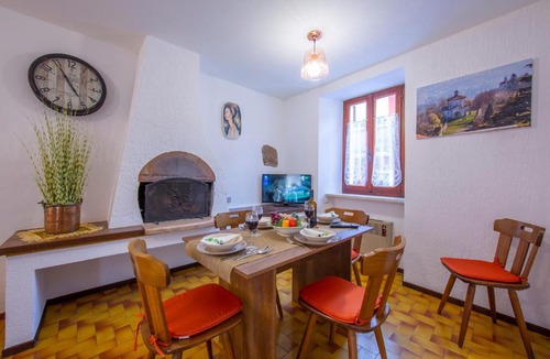 Lavena Ponte Tresa Apartment | La Casa del Marione