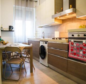 Rozzano House | La Casa di Gabri Humanitas ForumAssago Milano centro
