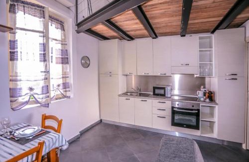 Angera Apartment | La Casa Di Lillo - Angera