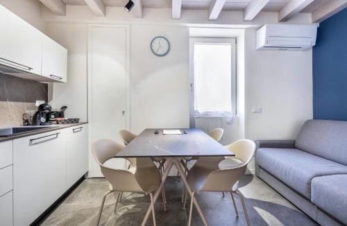 Toscolano Maderno Apartment | La Casa Incartata - Carta da Zucchero