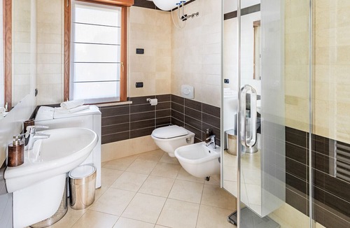 Manerba del Garda Apartment | La Cascata 28 Apartment by Wonderful Italy