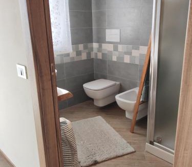 Tavernola House | La cornale