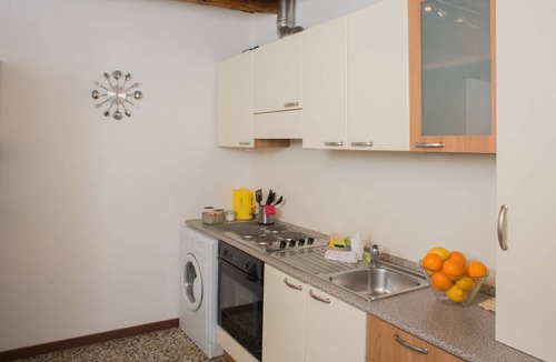 Cernobbio Apartment | La Corte di Zizi-apartament Lago: perfect for young couples