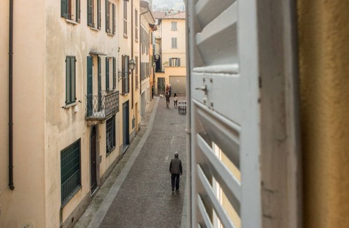 Cernobbio Apartment | La Corte di Zizi-apartament Lago: perfect for young couples