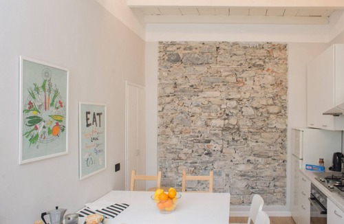 Cernobbio Apartment | La Corte di Zizi-apartament Lario: large family-proof