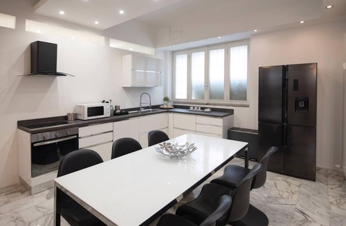 Zona Solari Apartment | La Galleria Milan - Your Chic Urban Retreat in Solari District