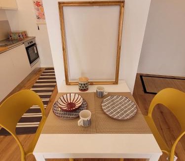 Isola Apartment | La Milanese, Appartamento Moderno con Balcone - Metro Isola a 2 min