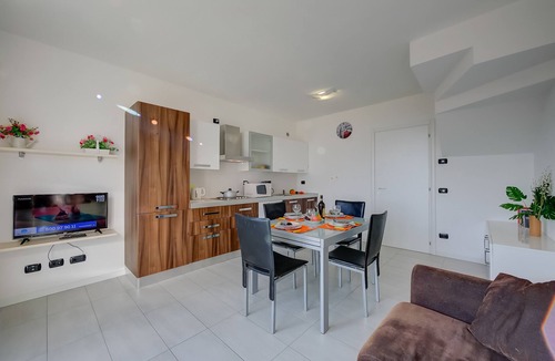 Calozzo Apartment | La Perla Di Pianello, Pianello del Lario, Italy