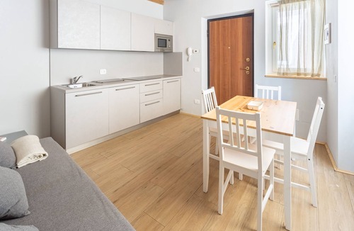 Orino Apartment | La Posteria Junior Suite 1 by icasamia.it