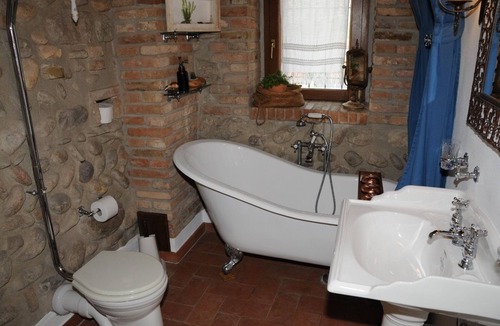 Marne Bed & Breakfast | La Torre Medioevale