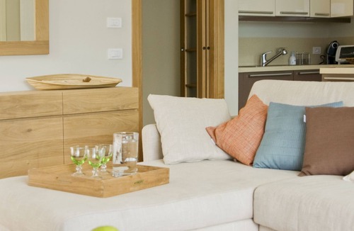 Laglio Apartment | Laglio executive Lake View Garden Apartment with Pool by Italian Apartments.
