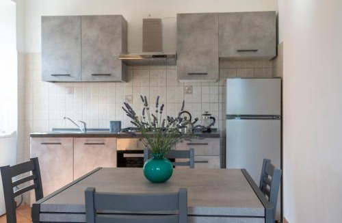 Casalzuigno Apartment | Lago Maggiore a 10 minuti "Cascina Lavanda"