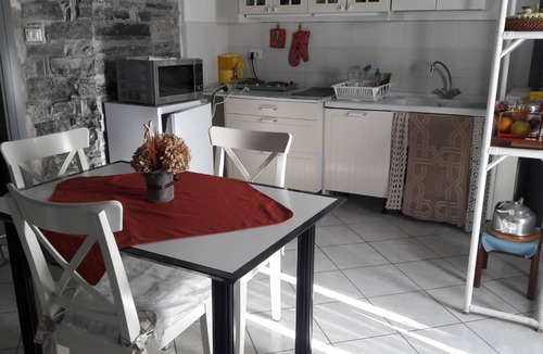 Moltrasio Apartment | Lake como HOUSE AZZURRA Dani