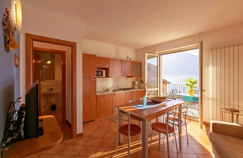 Vercana Apartment | Lake Como - Residence La Collina - Coratina