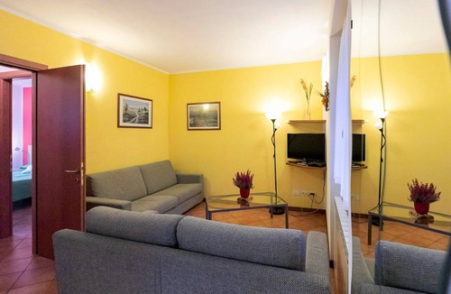 Vercana Apartment | Lake Como - Residence La Collina - Leccino
