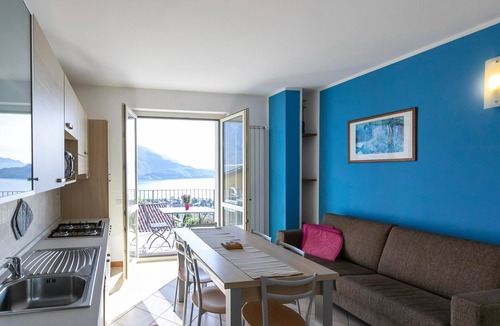 Vercana Apartment | Lake Como - Residence La Collina - Almond