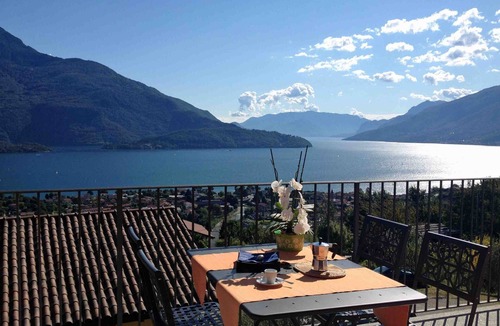 Vercana Apartment | Lake Como - Residence La Collina - Almond