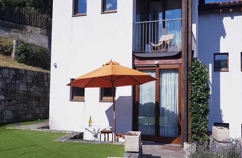 Selva House | Lake Como -Self contained House with a Pool and Private Garden