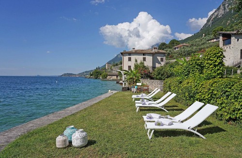 Gargnano Villa | LAKE HOUSE 44 - Garden direct on the LAKE