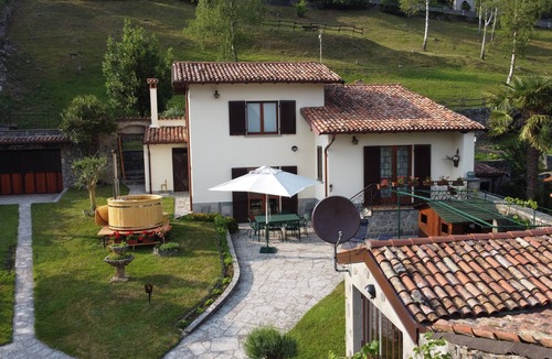 Solto Collina House | Lake Iseo - Detached house with Finnish tub garden WI-FI outbuilding