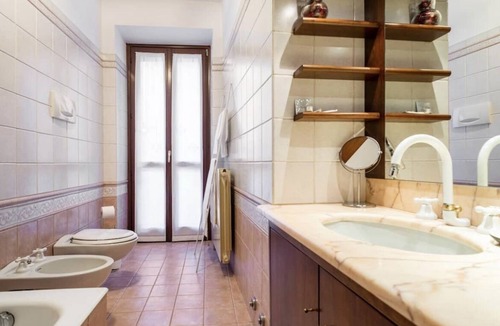 Pisogne Apartment | LAKE ISEO - Modern accommodation in the historic center