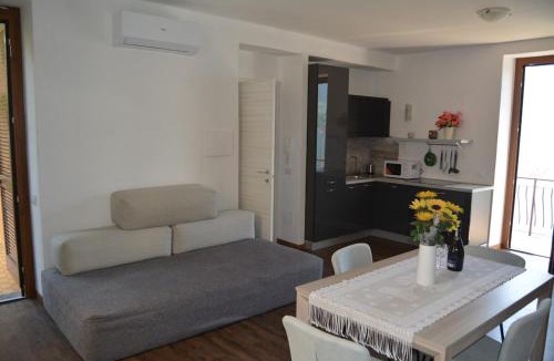 Lezzeno Apartment | Lake's Feeling Apartment with Terrace on Lake Como