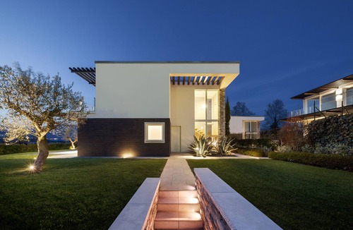 Manerba del Garda Villa | Lake Sunbeam Villa by Wonderful Italy