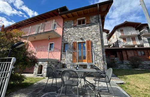 San Gregorio House | Lake view, Garden, Balcony in Gravedona - Larihome A61