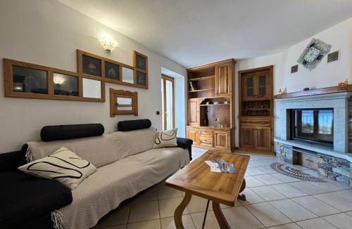 San Gregorio House | Lake view, Garden, Balcony in Gravedona - Larihome A61