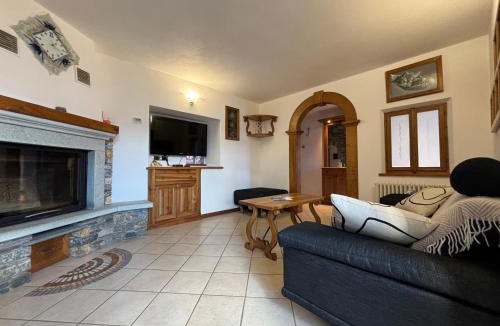 San Gregorio House | Lake view, Garden, Balcony in Gravedona - Larihome A61
