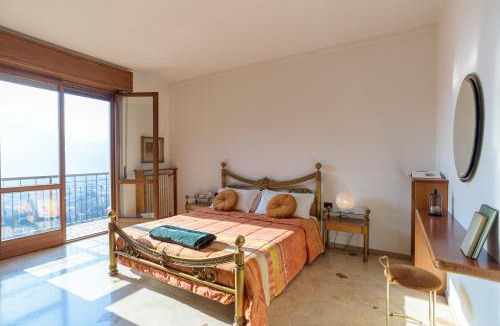 Mandello del Lario Villa | Lake View Villa with Private Parking