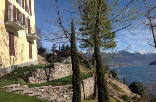 Vignola Apartment | Lakefront Villa Del Pierangelo