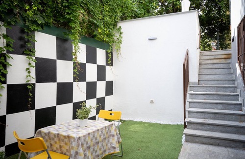Maggiolina Apartment | Large apartment in villa, two bathrooms, private garden- central area of Milan