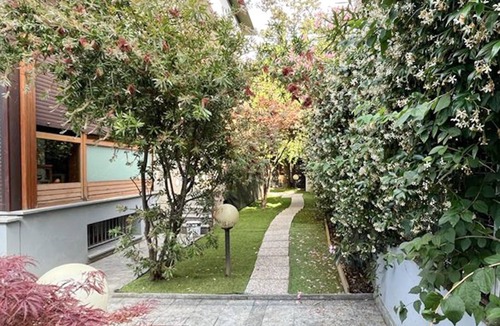 Maggiolina Apartment | Large apartment in villa, two bathrooms, private garden- central area of Milan