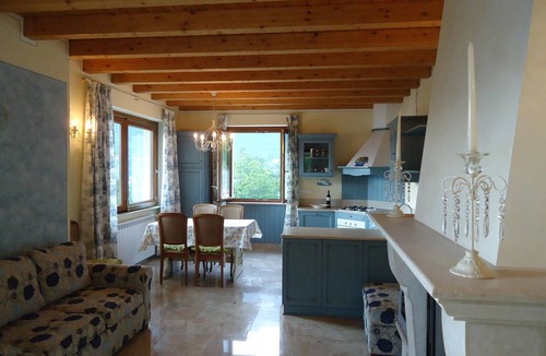 Idro Apartment | large apartment with great views in a quiet location, 200m to the lake, up to 5 people.