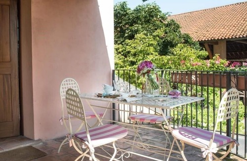 Arluno Apartment | Large apartment with independent entrance