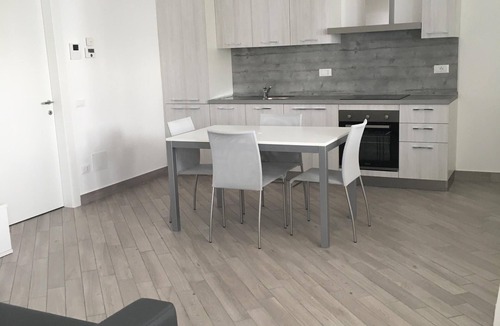 Senago Apartment | LARGE BILOCALE5 FIERA MILAN APP5