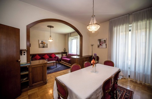 Cerchia dei navigli Apartment | Large, bright apartment in city center, walking distance to Duomo and more