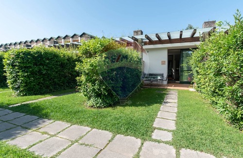 Iseo House | Le Case del Patio Homes, cosy, functional and with swimming pool
