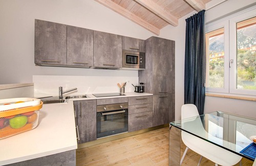 Pulciano Villa | Le Casette - Leccino with lake view, pool and private Jacuzzi