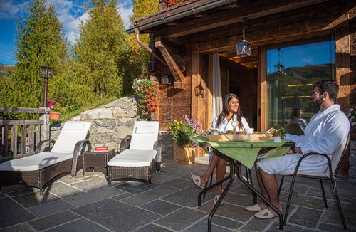 Teola Apartment | 'Le Chalet Suite' with mountain view, private terrace and Wi-Fi