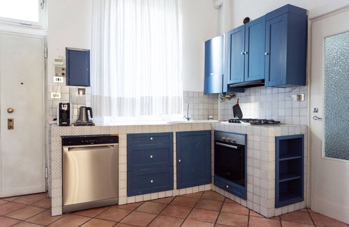 Milan Apartment | Leonardo Da Vinci House | 10 minutes from Duomo