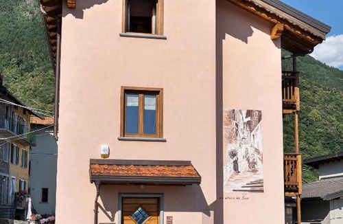 Sueglio House | Linda E Tonin