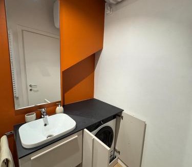 Zona Farini Apartment | Loft Menabrea 12